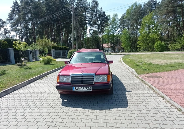 Mercedes-Benz W124 (1984-1993) cena 27400 przebieg: 230000, rok produkcji 1992 z Kielce małe 466